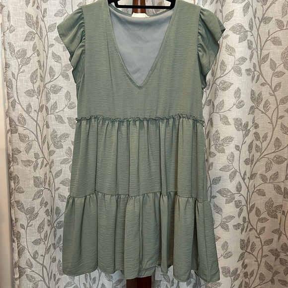 Altar'd State Dresses & Skirts - Altar’d State olive green vee neck tiered baby doll dress